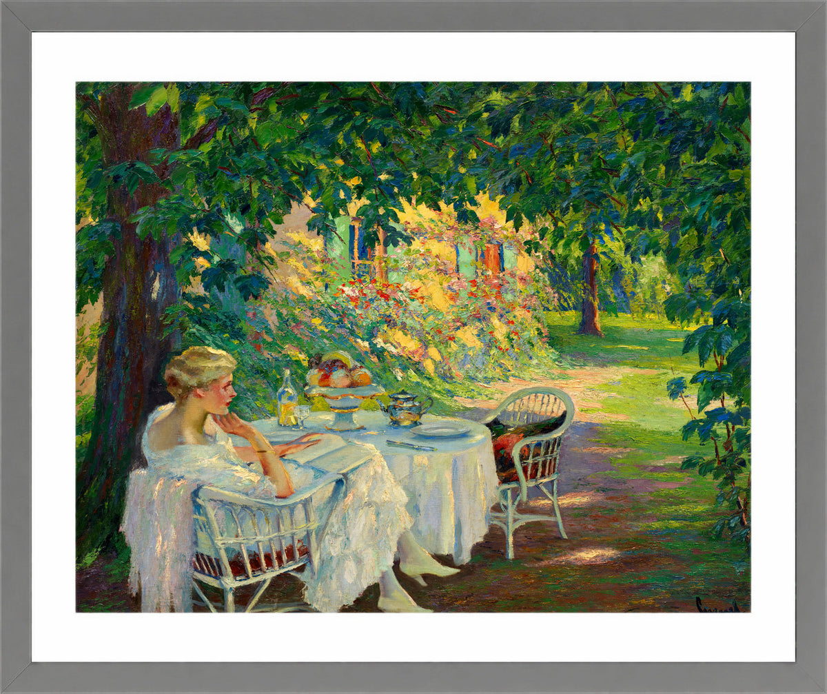 Edward Cucuel Print, In the shade (1920) in a light grey frame