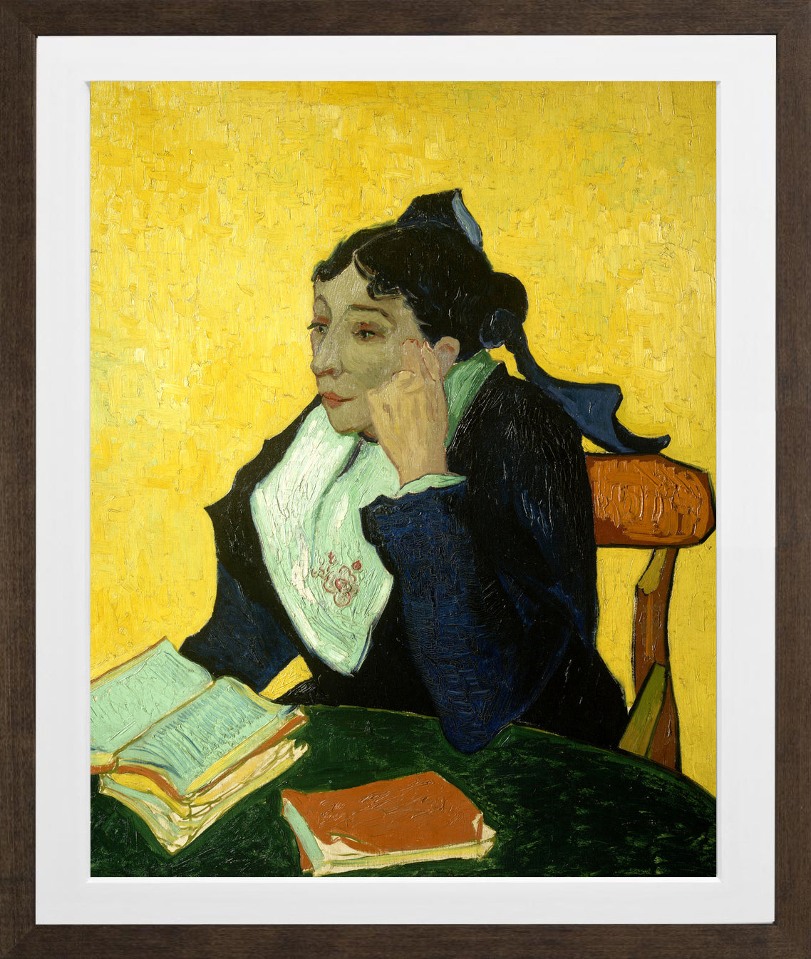 Vincent van Gogh Print, 093 L'Arlésienne (Porträt der Mme Ginoux)_10x8 in a brown frame